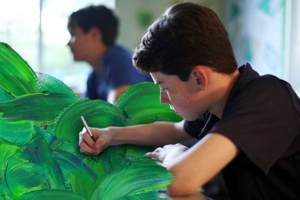 photo of child drawing